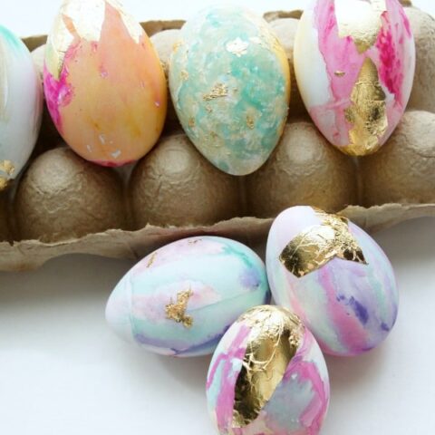 Image for Here's How to Make Gold-leaf Watercolor Easter Eggs Easily