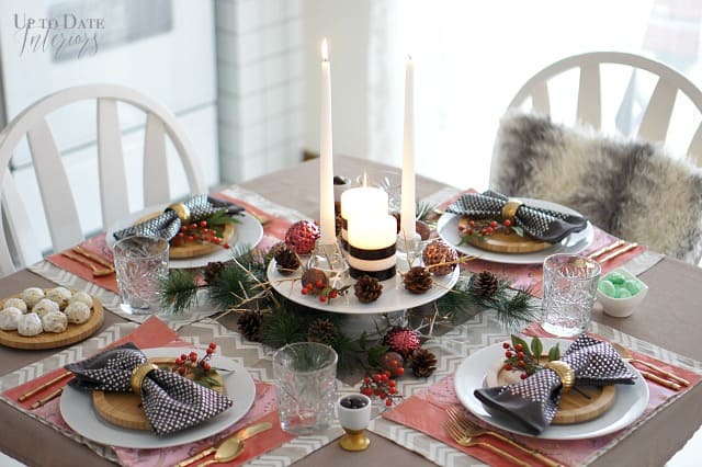 pink and gold Christmas table