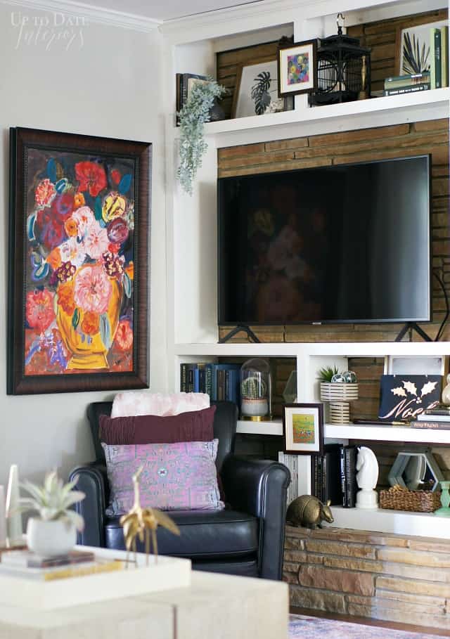 Easy and Creative Solutions for TV Stand Decor