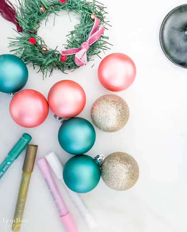 How to Paint Plastic Ornaments with a Floral Pattern
