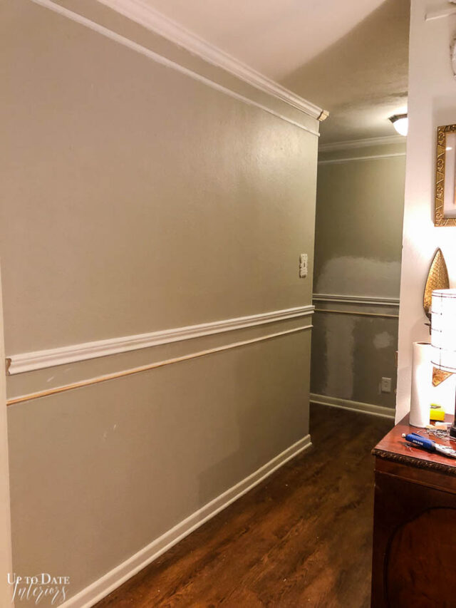 What are Dado Rails and How to Use Them in the Hallway